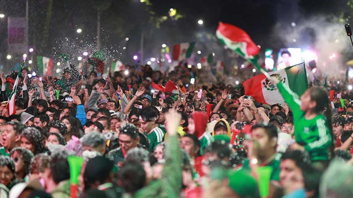 سه نفر در جشن قهرمانی جام جهانی مکزیکو سیتی جان باختند