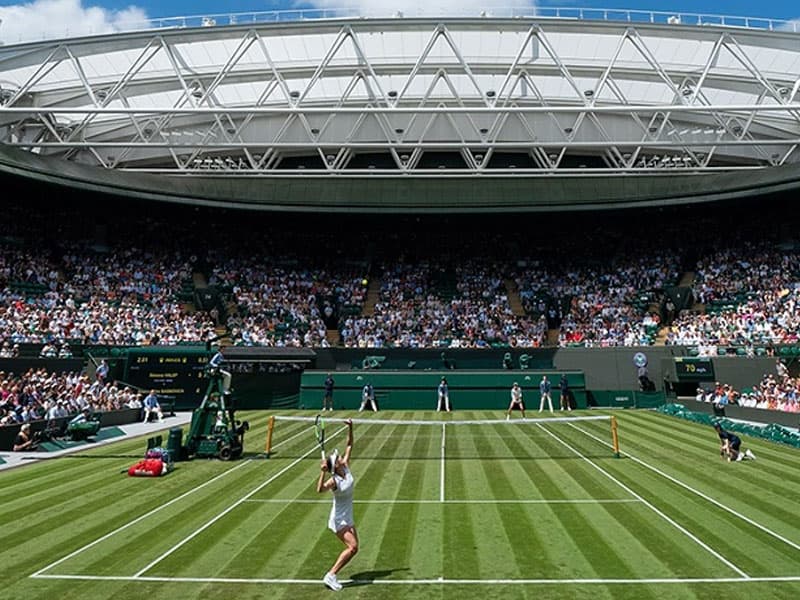 برد دو نفره کیتی بولتر و اما رادوکانو در مسابقات کوئینز