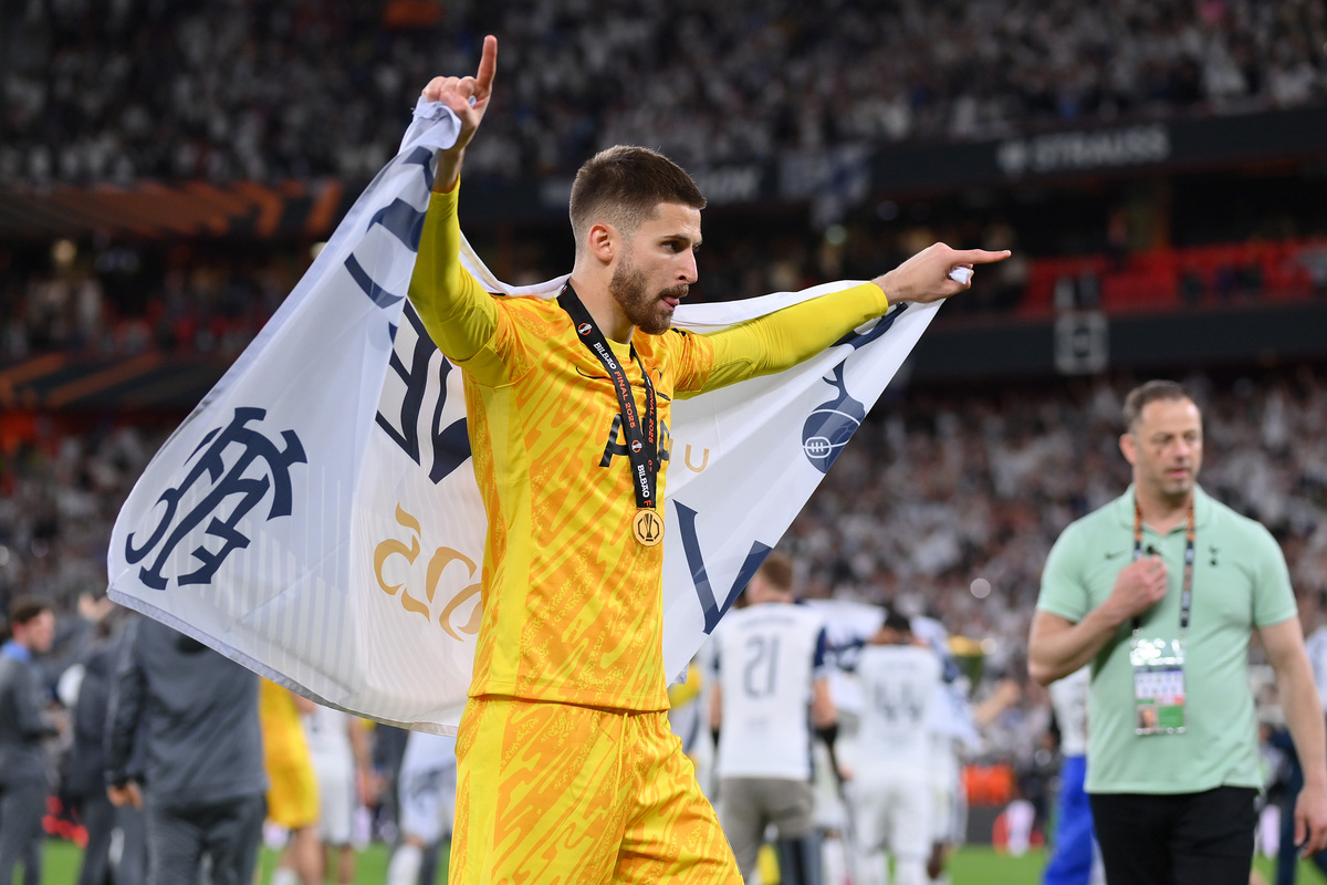 سوپرکاپ اروپا: ویکاریو در ترکیب تاتنهام مقابل PSG، دوناروما خط خورد