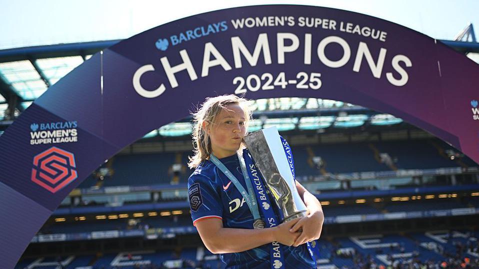 زمان شروع فصل جدید لیگ برتر فوتبال زنان انگلیس (WSL)