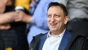 مالک برایتون، تونی بلوم، ادعاهای شرط‌بندی را رد کرد