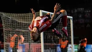 تاریخ‌سازی و شگفتی‌ها در دور دوم جام حذفی انگلیس؛ صعود تاریخی وستون-سوپر-مر و برتری پرگل سوئیندون، چ