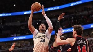 بازگشت درخشان آنتتوکومپو و پیروزی میلواکی باکس مقابل شیکاگو بولز