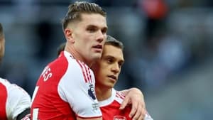 آیا آرسنال بدون گلزن ثابت می‌تواند قهرمان لیگ برتر شود؟