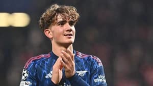 امضای قرارداد پیش‌نویس نوجوان آرسنال، مکس دووِمن