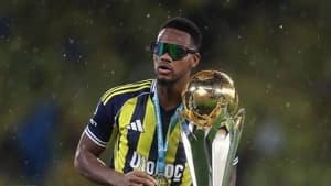 جان دوران، مهاجم سابق استون ویلا، در آستانه پیوستن به زنیت سن‌پترزبورگ