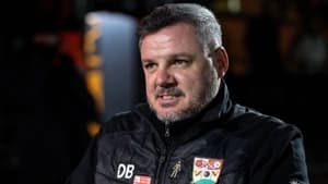 محرومیت سنگین سرمربی بارنت به دلیل توهین جنسیتی به داور زن