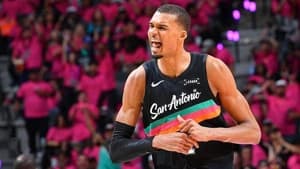 ویکتور وِمبانیاما به‌اتفاق آرا بهترین بازیکن دفاعی سال NBA شد