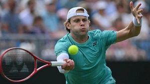 زیزو برگس نخستین قهرمانی خود در تور ATP را در ایستبورن جشن گرفت