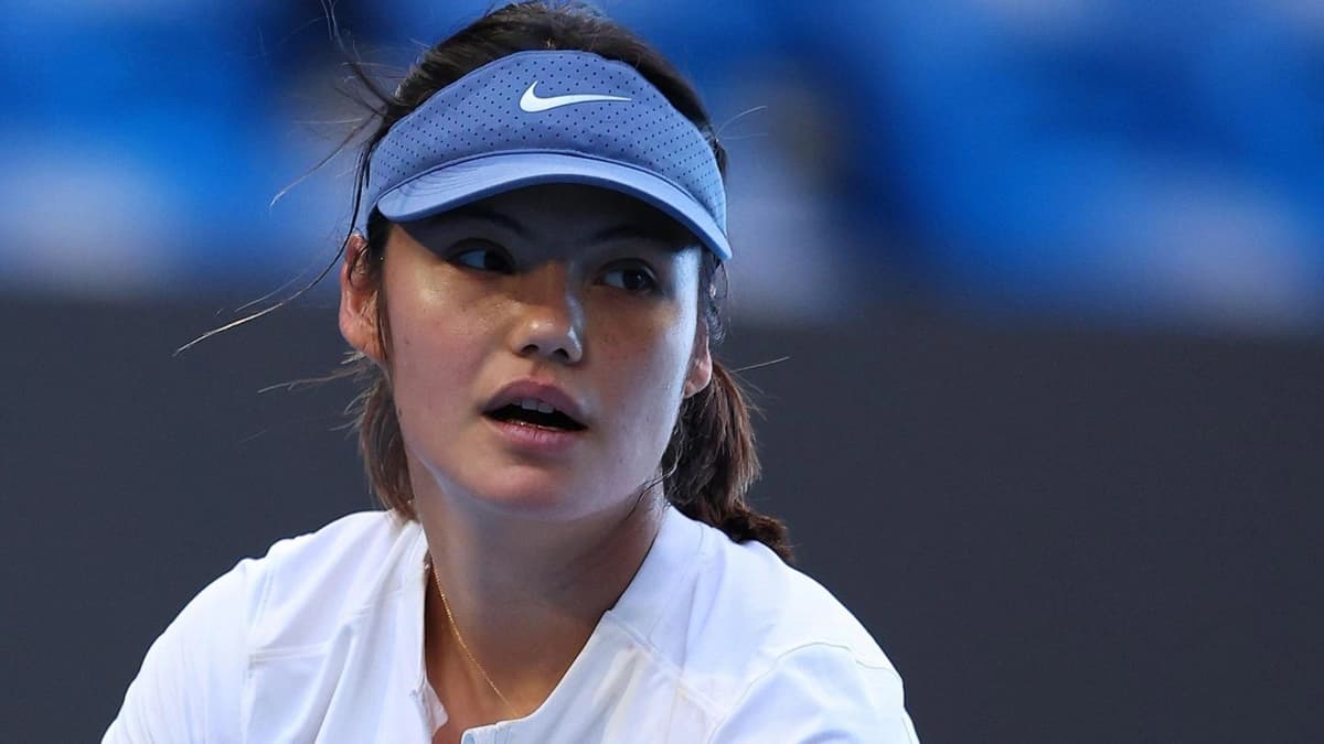 کنارهگیری رادوکانو از مسابقه مقابل اوساکا در جام یونایتد