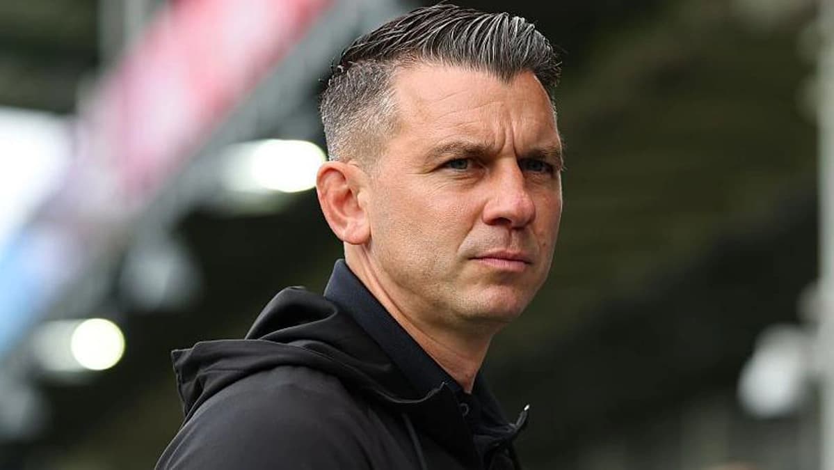 مذاکره مت بلومفیلد برای هدایت آکسفورد یونایتد