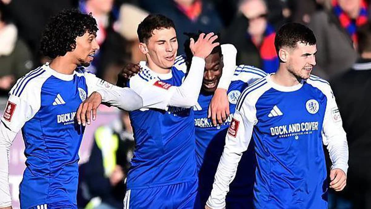 شگفتی مکلسفیلد در جام حذفی انگلیس؛ میزبانی از برنتفورد در دور چهارم