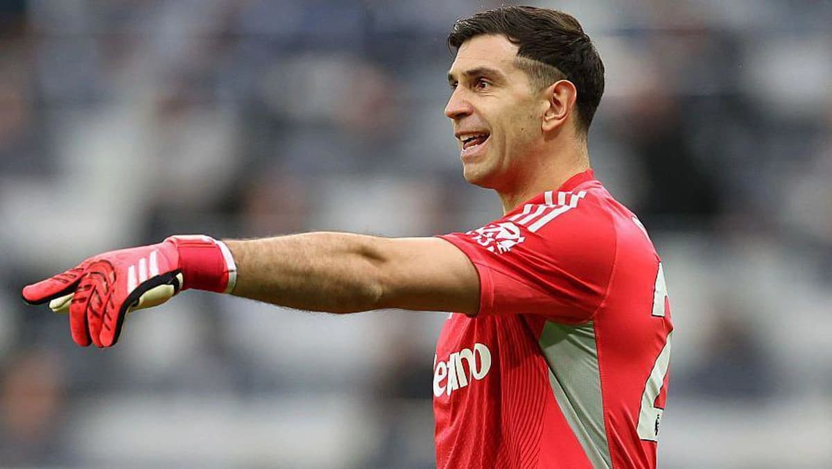 نزدیکی امیلیانو مارتینز به دوراهی بزرگ در استون ویلا