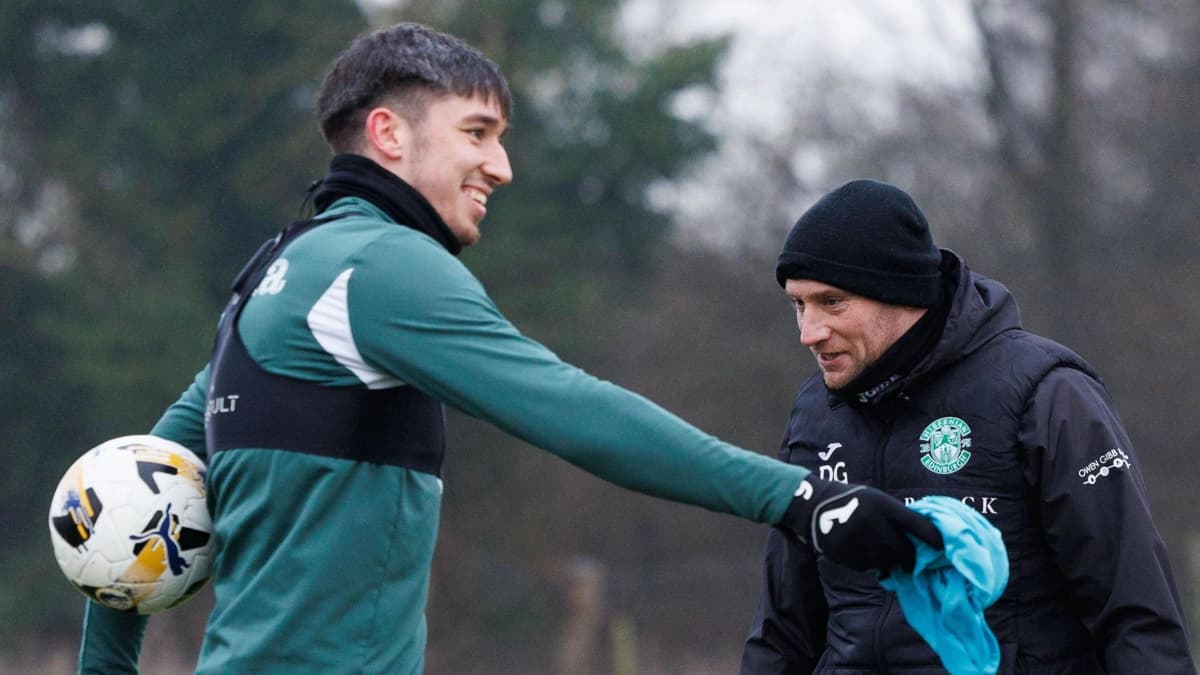 مهاجم هیبرنین، کیرون بویی، در آستانه انتقال به ورونا