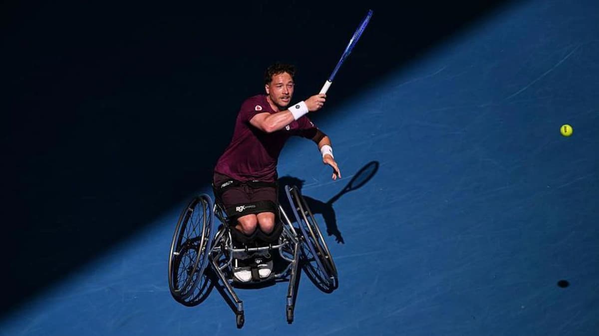 صعود آلفی هیوت به نیمه‌نهایی تنیس ویلچرن انفرادی و حذف در دوبل اوپن استرالیا