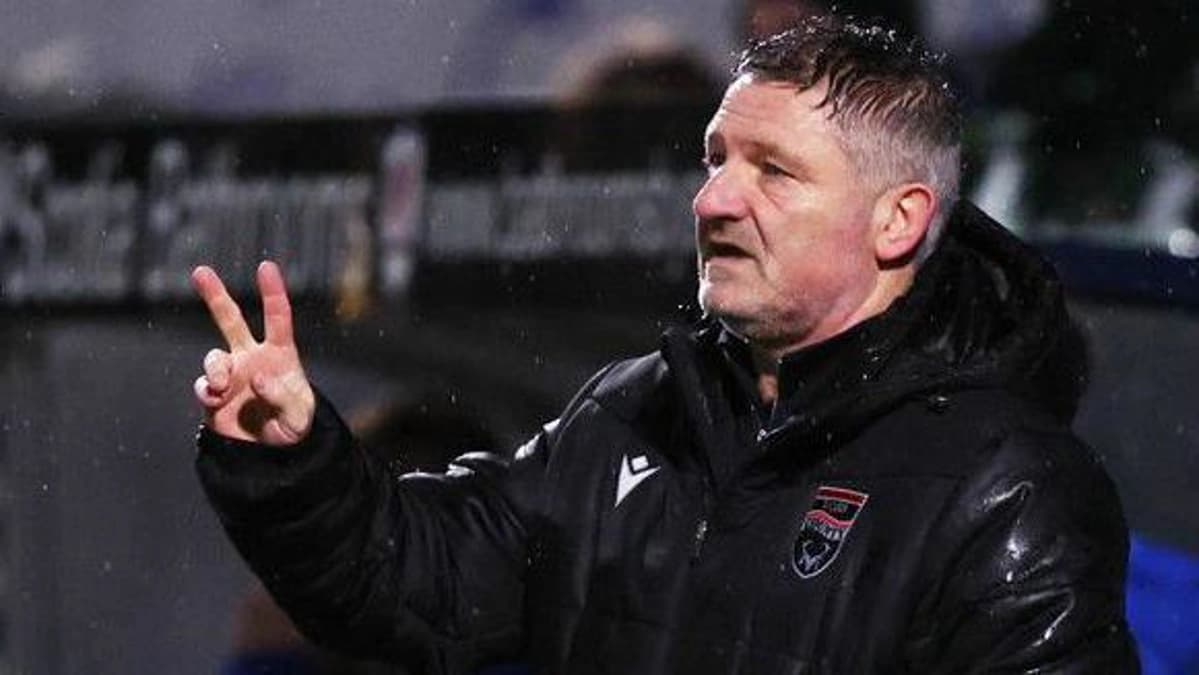 تونی داکرتی به عنوان دستیار موقت در آبردین به کادر فنی بازگشت