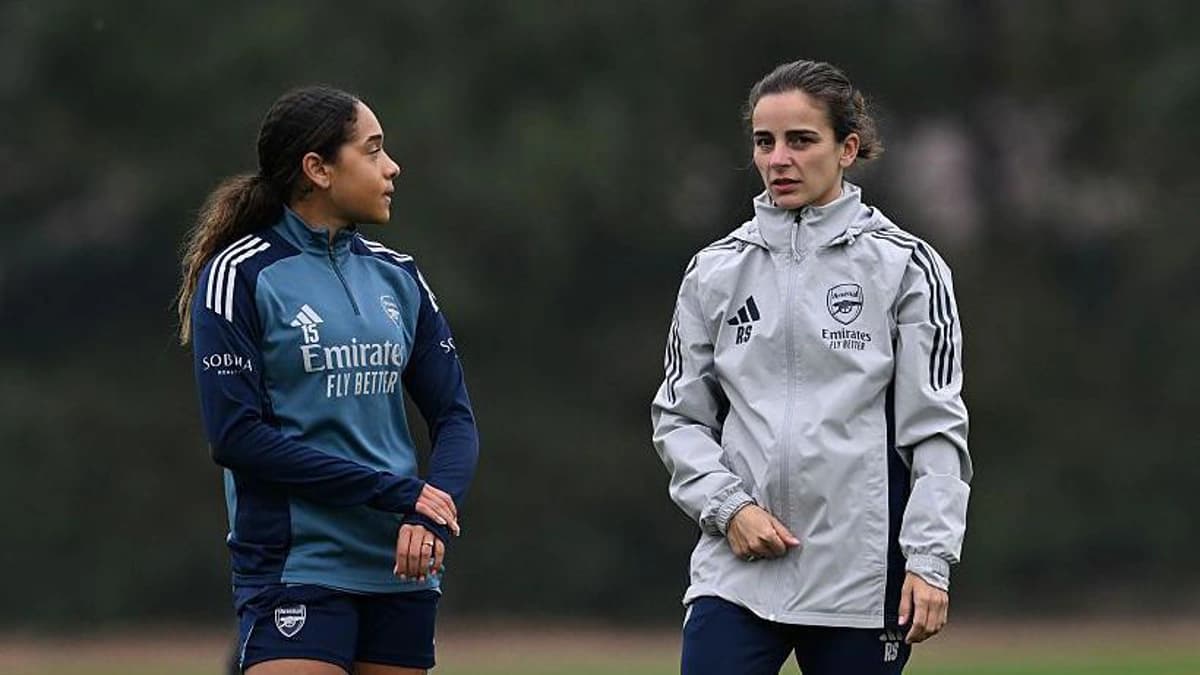 نقش کلیدی الیویا اسمیت در ترکیب آرسنال و تغییر پست او