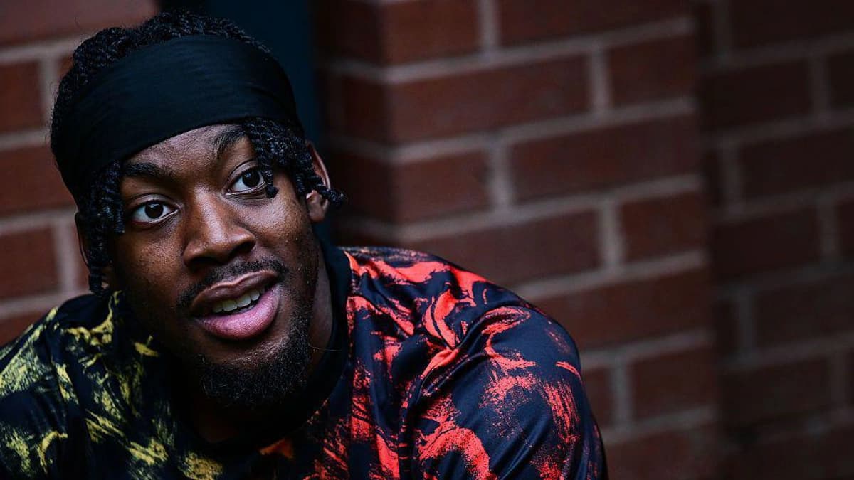 زندگی شخصی و فوتبالی آنتونی الانگا در نیوکاسل؛ از پدرشدن تا موفقیت