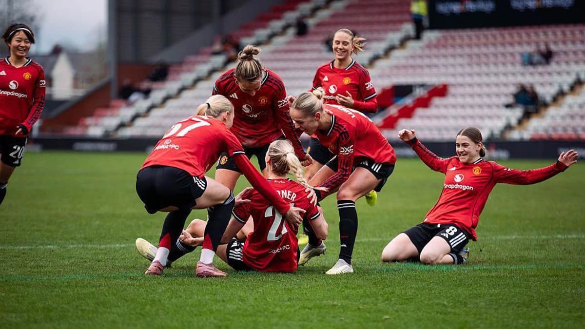 هفتمین برد متوالی منچستریونایتد در فوتبال زنان: اسکیتر خوشحال از تیم بی‌نقص