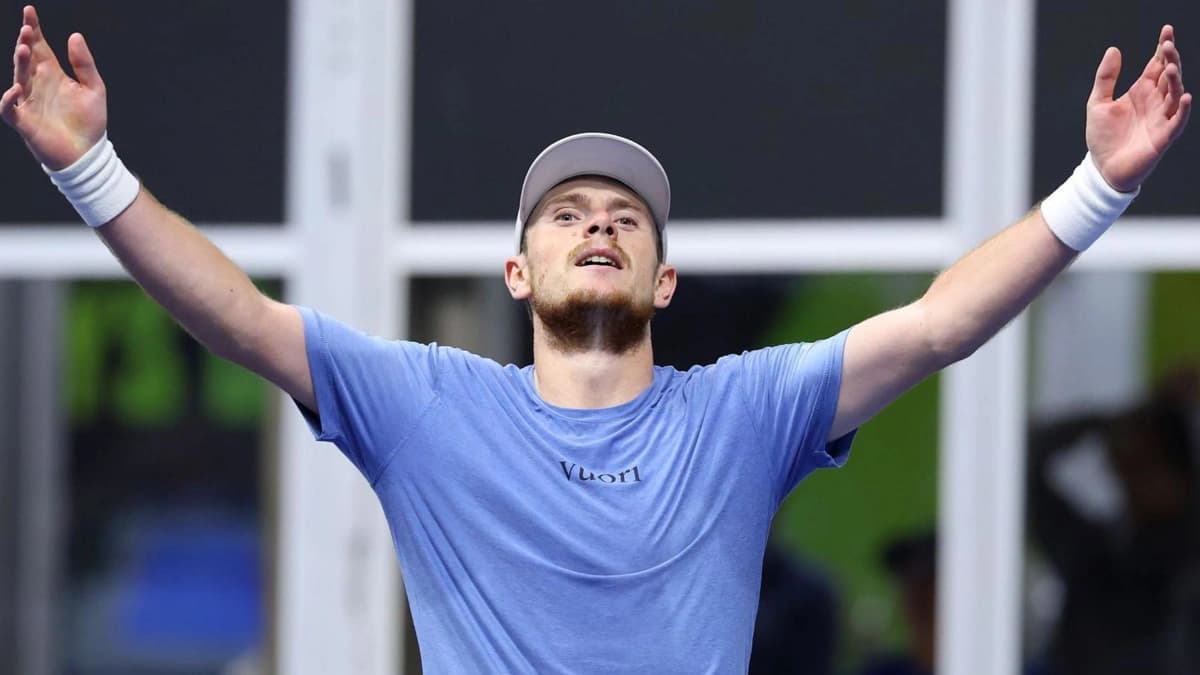 جاك پینینگتون جونز، تنیس‌باز بریتانیایی، شگفتی‌ساز دالاس شد