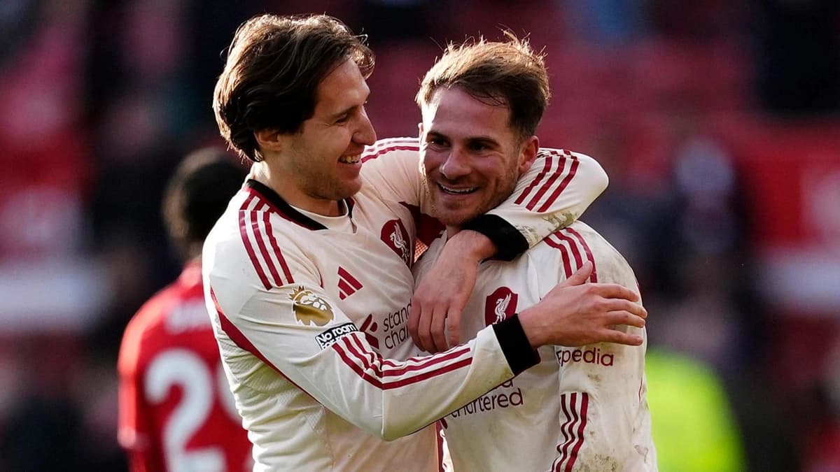 برد دقایق پایانی لیورپول مقابل ناتینگهام فارست: امید صعود به جمع چهار تیم برتر