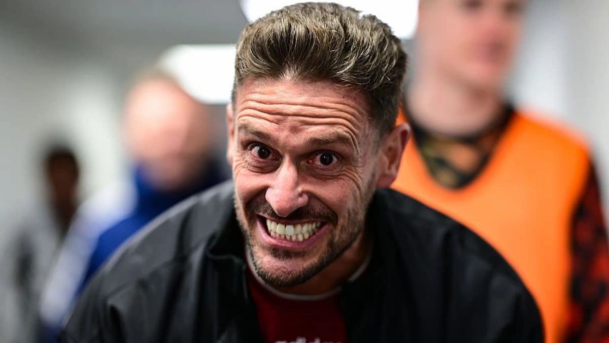 جیسون تیندال؛ مردی که در فوتبال اشتباه برداشت شده است