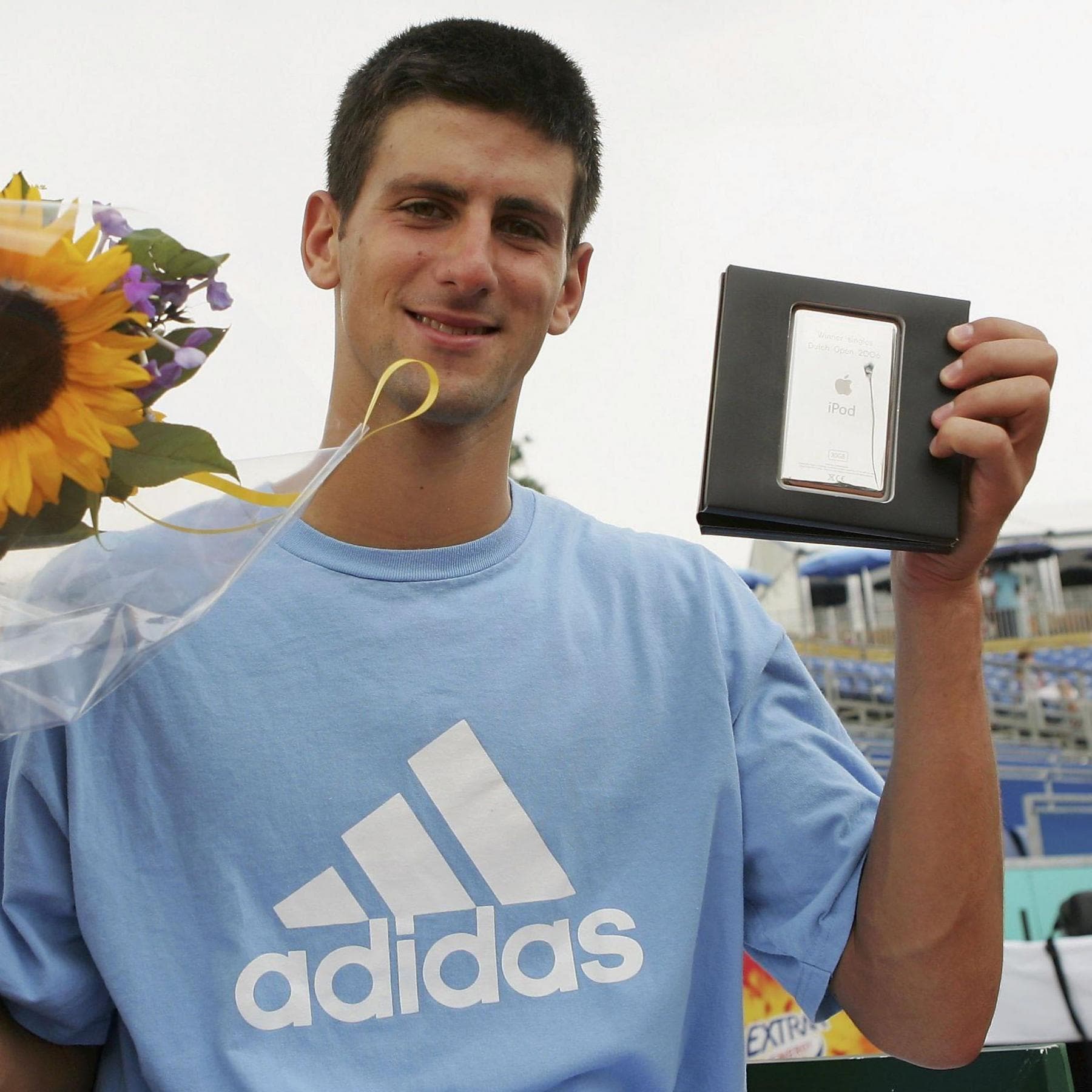 از دریافت آیپاد تا قهرمانی‌های بزرگ: ۱۰۰ جام برای نواک جوکوویچ