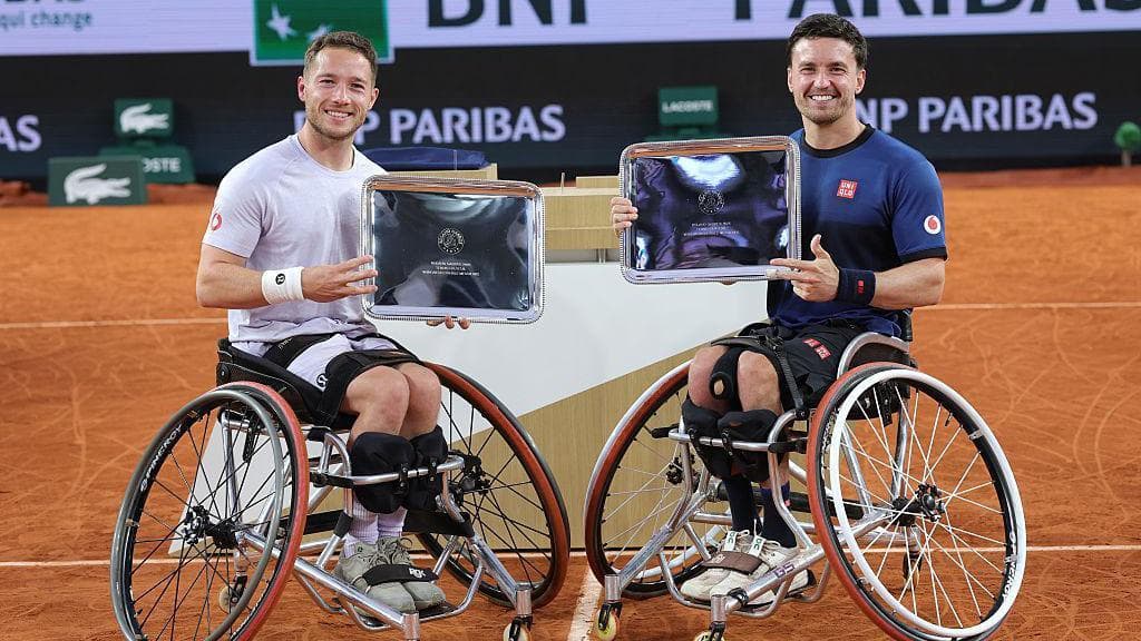 قهرمانی ششم متوالی آلفی هوئت و گوردون رید در دوبل تنیس ویلچری رولان گاروس