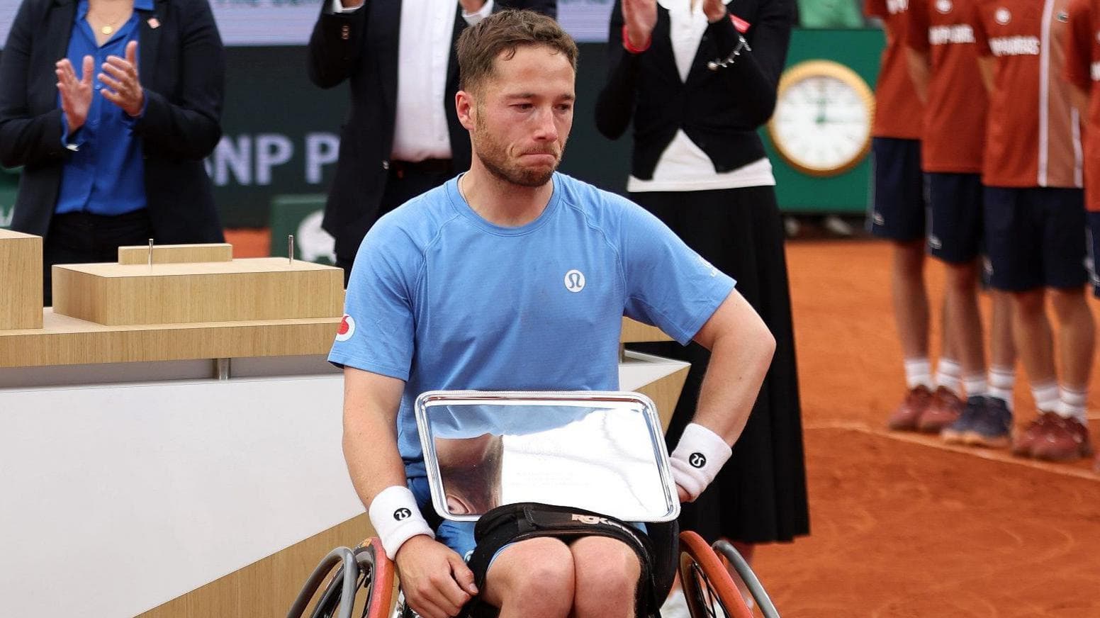 انتقاد تند هیوِت از تغییر دقیقه نودی زمین مسابقه در فینال تنیس ویلچری رولان گاروس