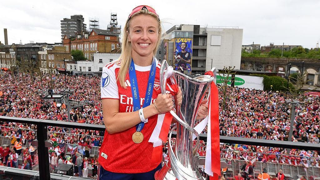 جام قهرمانان زنان چیست؟