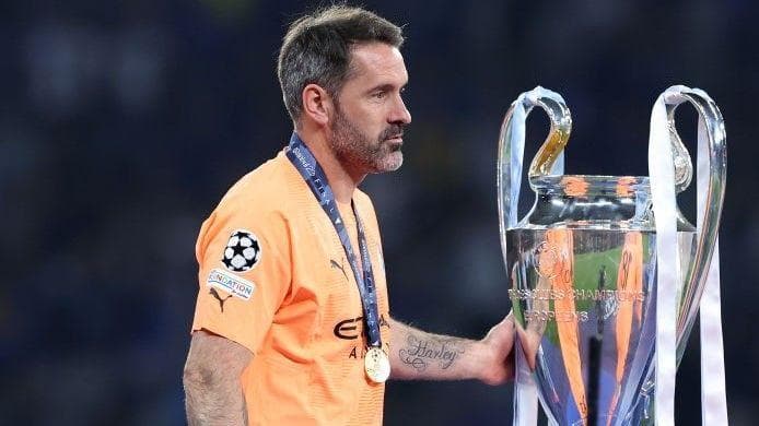 اسکات کارسون پس از شش سال و ۱۱ جام از منچسترسیتی جدا می‌شود