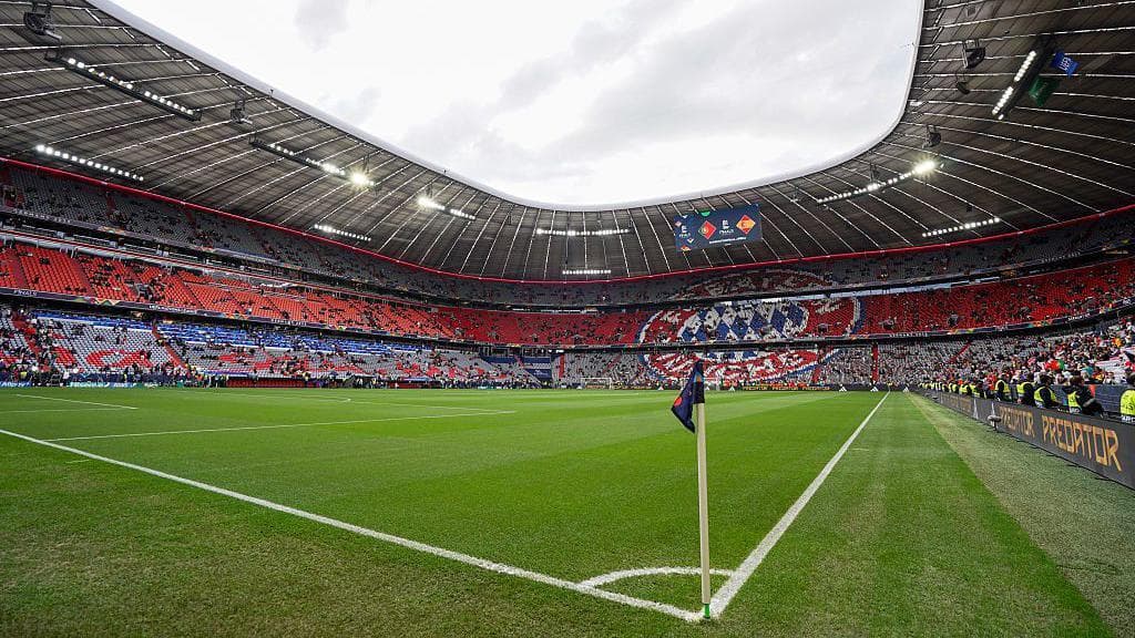 درگذشت یک هوادار پس از سقوط از سکو در فینال لیگ ملت‌ها