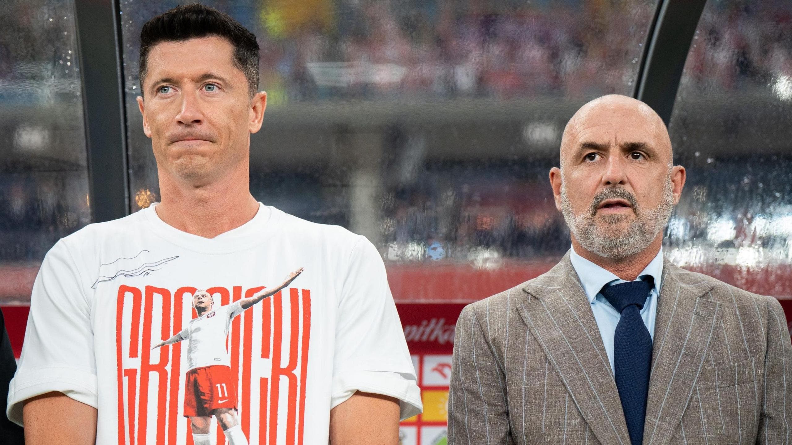 لویاندوفسکی پس از از دست دادن بازوبند کاپیتانی، از بازی در تیم ملی لهستان کناره‌گیری کرد