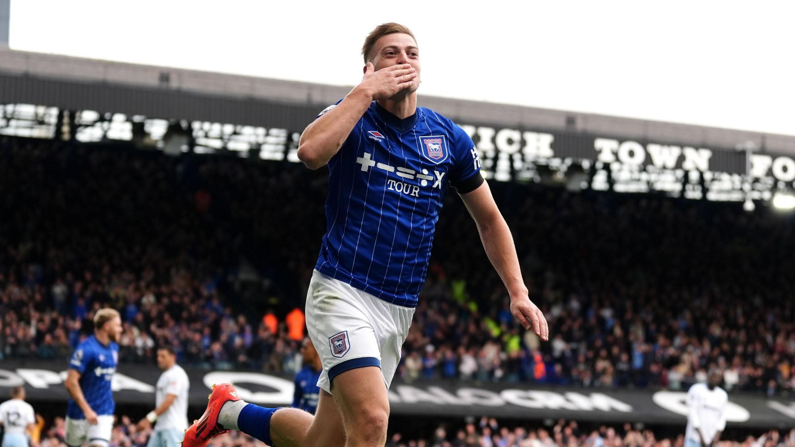 نگاهی بر نقل و انتقالات تابستانی ۲۰۲۵ فوتبال اروپا؛ آغاز پرخرج و چشمگیر