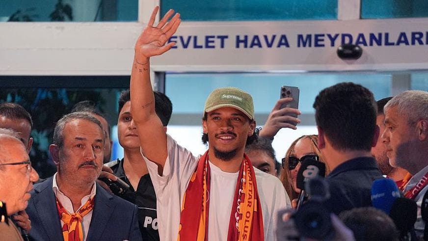 انتقال لروی سانه از بایرن مونیخ به گالاتاسرای؛ یک جابجایی جنجالی در فوتبال اروپا