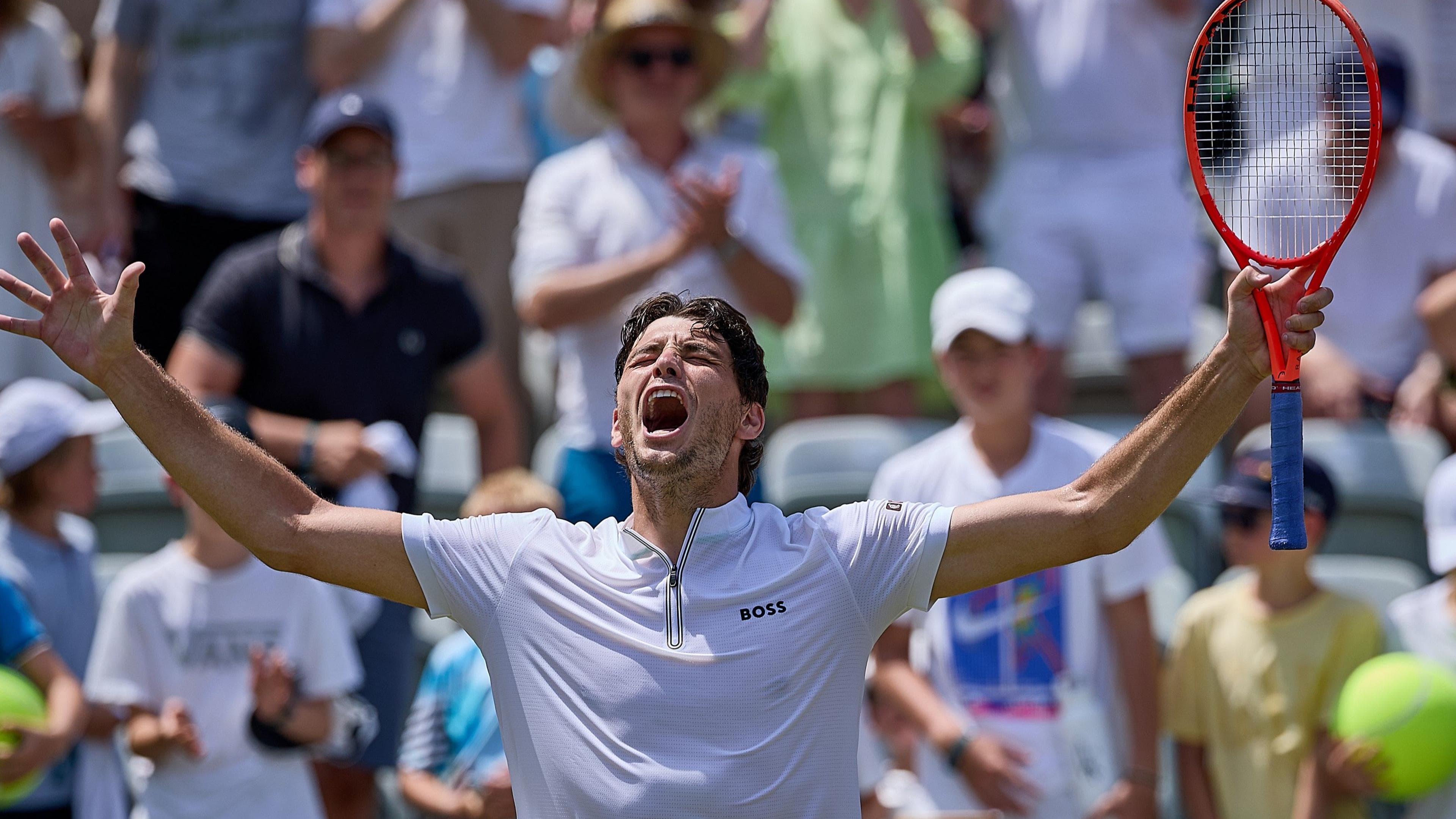 تلاش تیلور فریتز؛ قهرمانی در اشتوتگارت و غلبه بر زورف