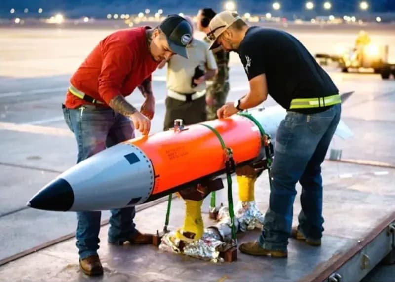 گزارش جامعه اطلاعاتی آمریکا؛ ایران به دنبال بمب هسته‌ای نیست، اما ترامپ بر ادعاها پافشاری می‌کند