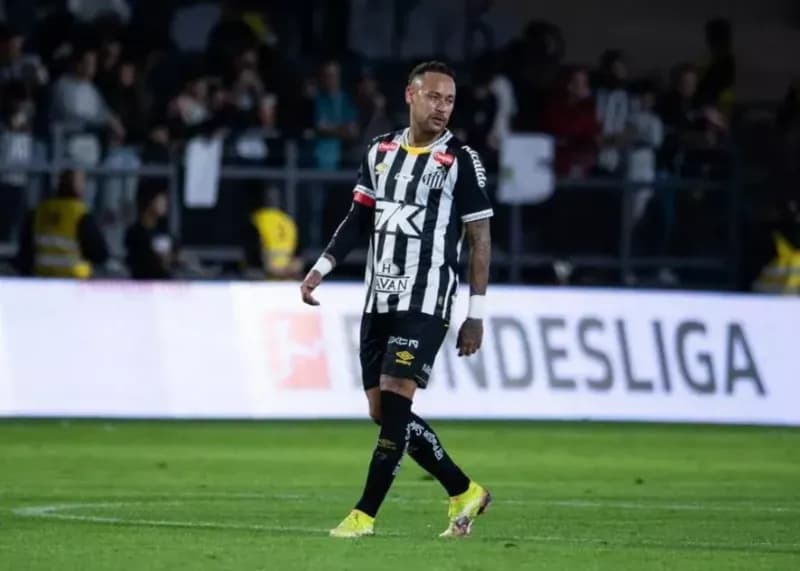 نیمار: نزدیک بود به جام جهانی باشگاه‌ها بروم، اما ترجیح دادم بمانم و بیشتر تمرین کنم