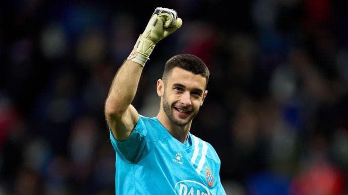 ژوان گارسیا به بارسلونا پیوست؛ قراردادی شش‌ساله برای سنگربان المپیکی