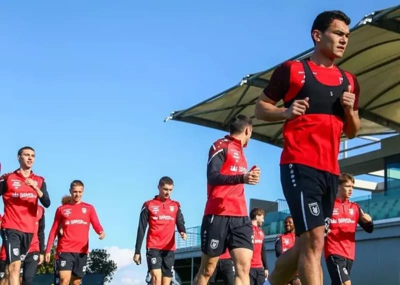 خداحافظی احساسی رستم آشورماتوف با روبین کازان و احتمال پیوستن او به استقلال