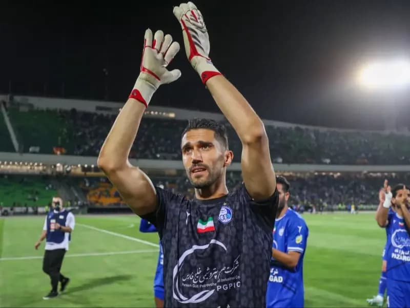 تمدید قرارداد سیدحسین حسینی با استقلال تا سال 1406