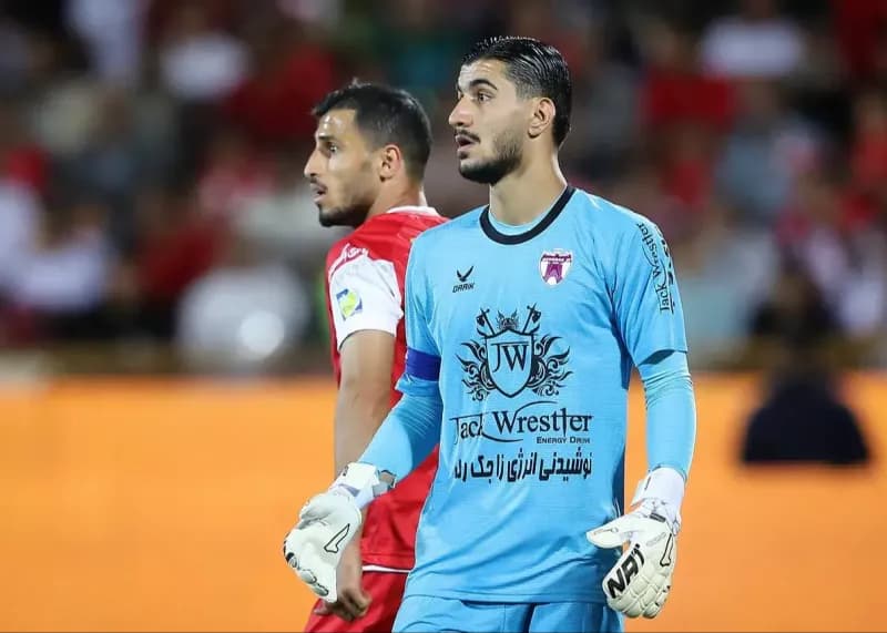 آرشا شکوری از تیم هوادار جدا شد