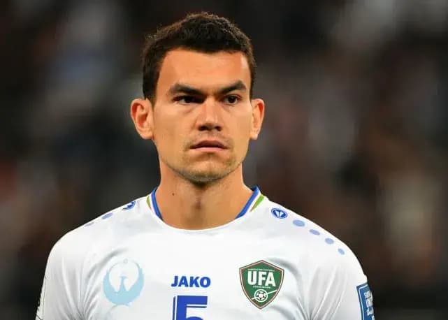 خرید جدید استقلال وارد تهران شد؛ رستم آشورماتوف در آستانه پیوستن به آبی‌ها