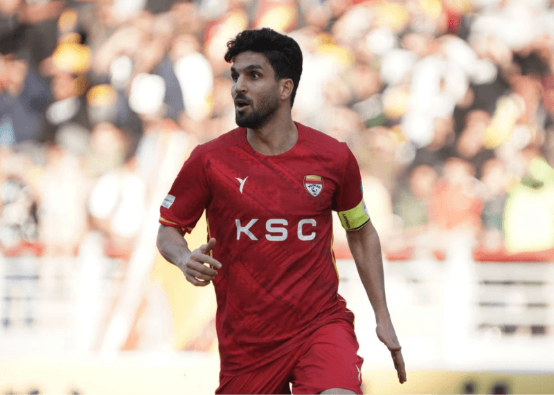 تمدید قرارداد ساسان انصاری با فولاد خوزستان؛ نماد وفاداری فوتبال ایران