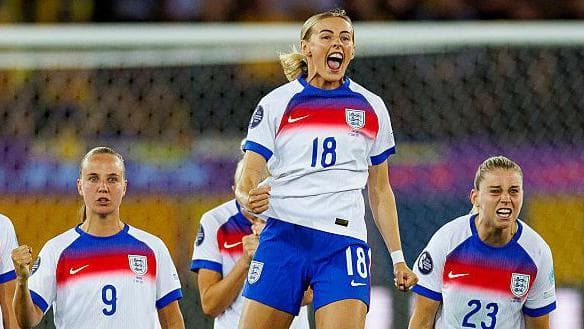 خوشحالی کلوئی کلی؛ عامل نجات تیم ملی زنان انگلیس در یورو