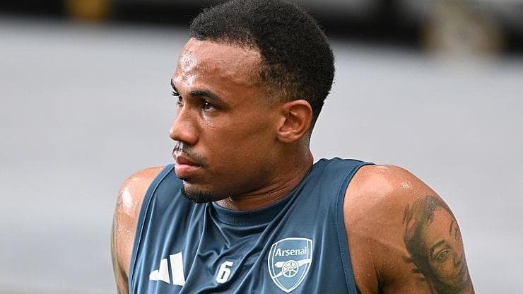 نگرانی آرتتا بابت مصدومیت دوباره گابریل ماگالایس مدافع آرسنال