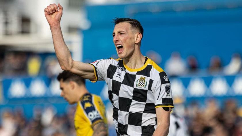 رابرت بوزنیک، مهاجم اسلواکیا به استوک سیتی پیوست