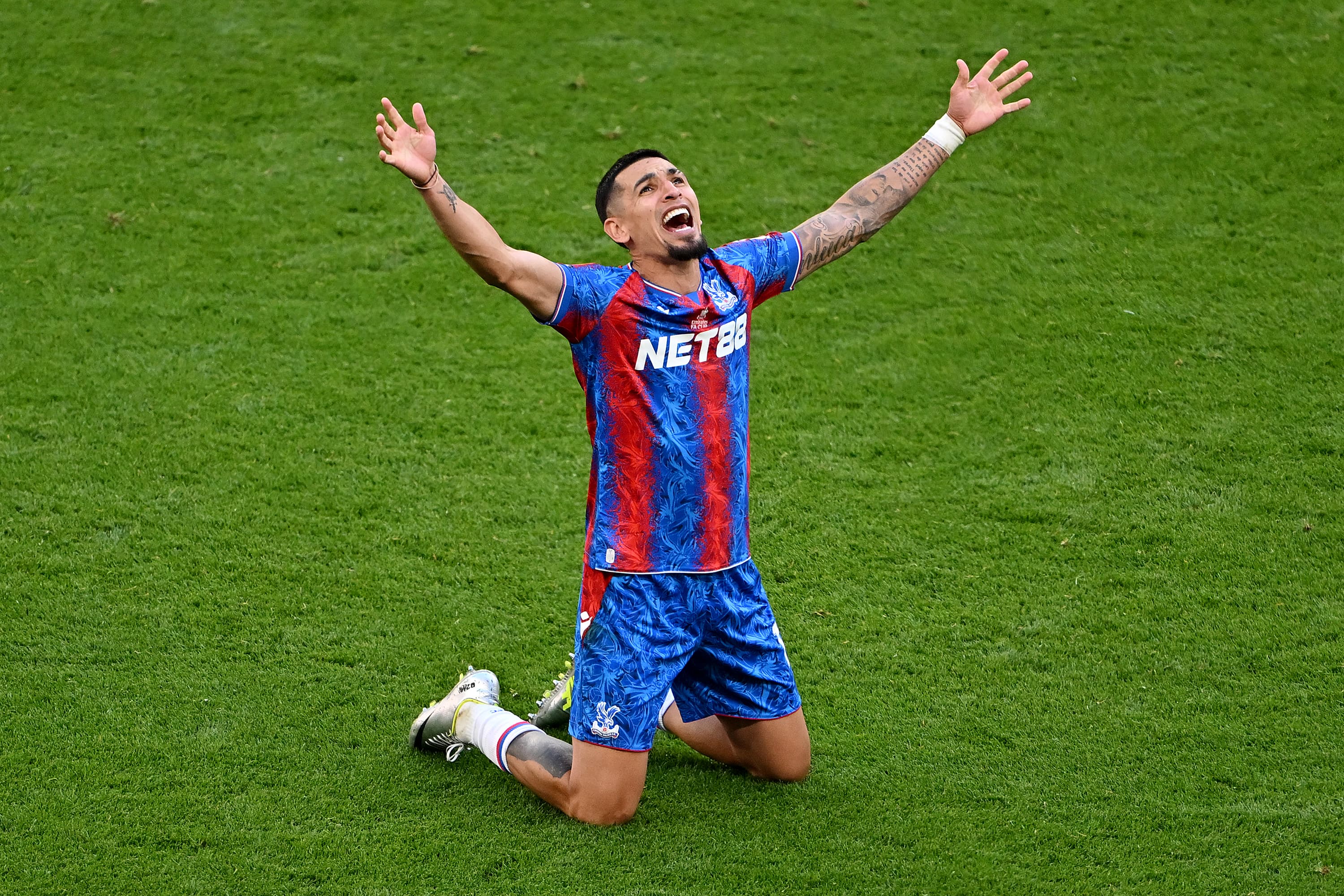 یوونتوس به دنبال جذب دنیل مونوز مدافع کریستال پالاس