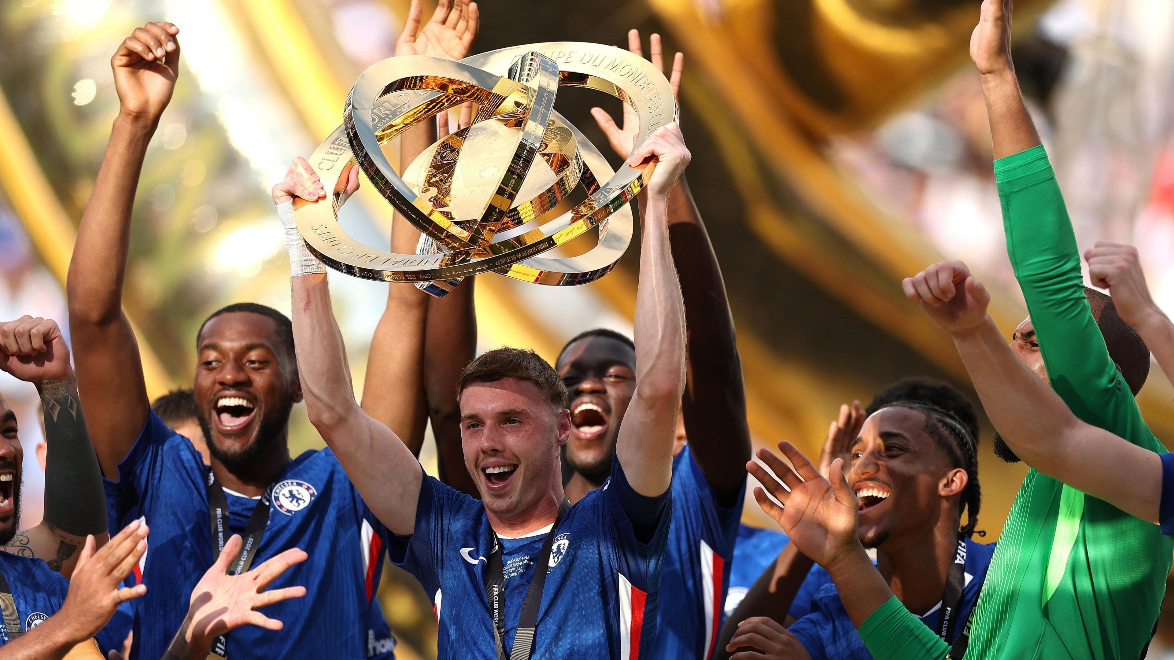 نگرانی بازیکنان فوتبال از پیامدهای انتقاد از فیفا