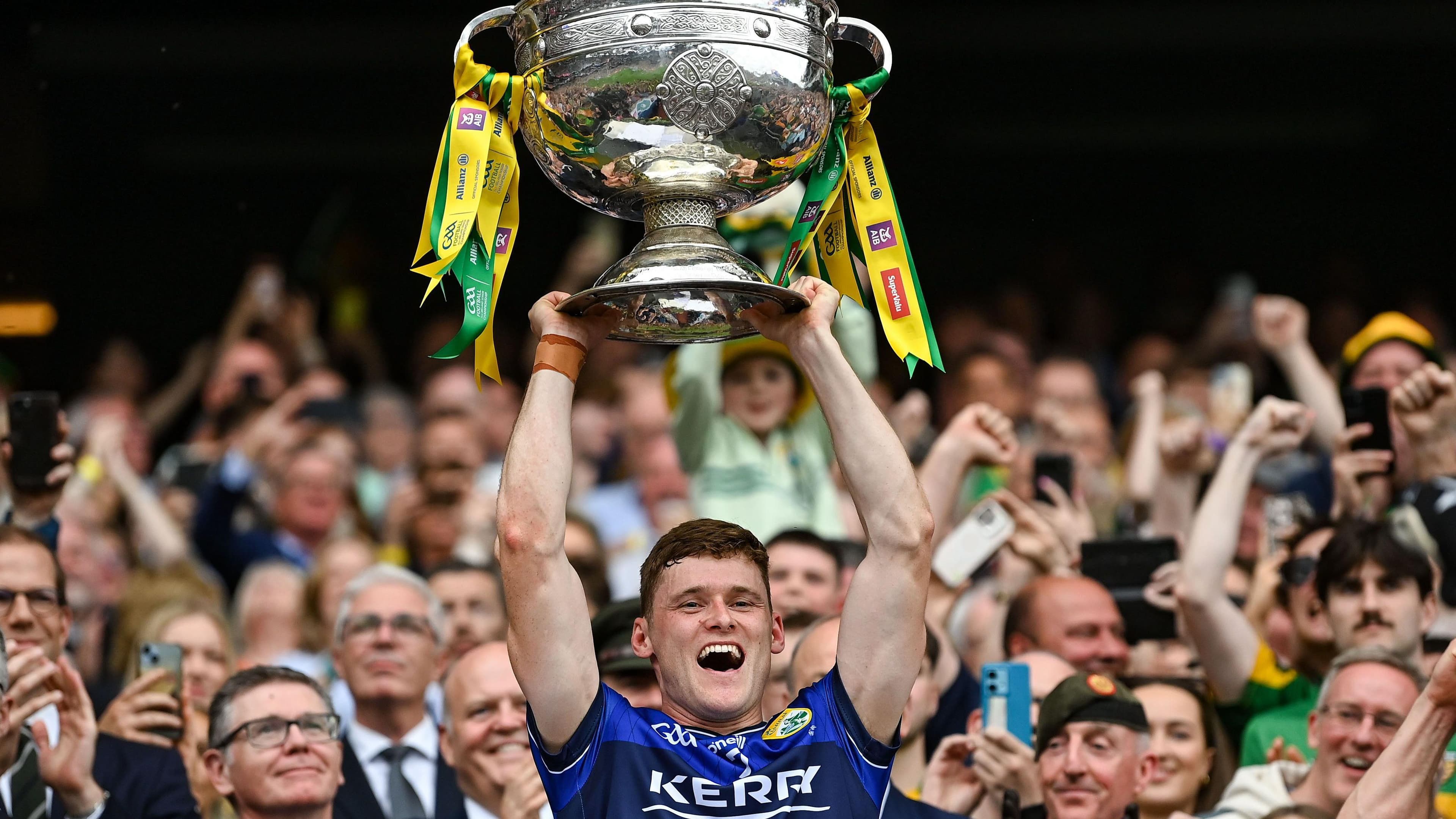 تجربه نقش کلیدی در قهرمانی کری داشت